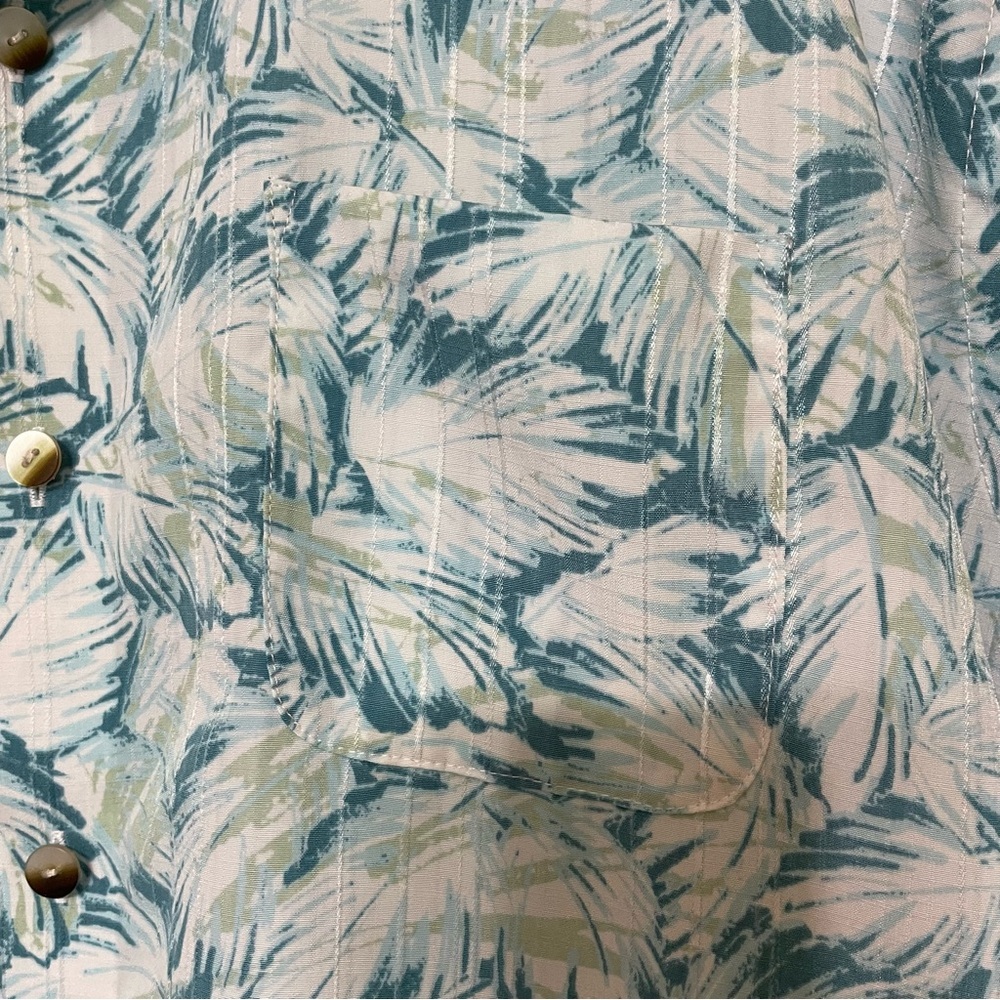 Van Heusen Green Casual Button Down Shirt with Tropical Flair - Picture 4 of 10